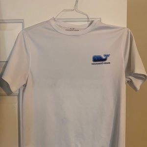 Vineyard vines dri fit Teeshirt
